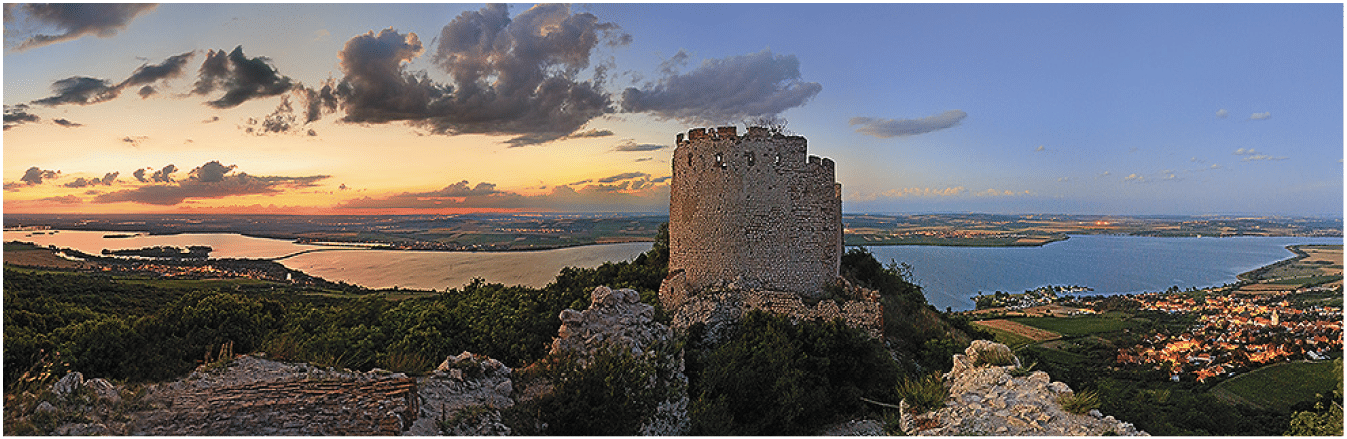 Kniha  MORAVA BEST - Libor Sv  ek  - 1  vyd n  2018 2019 Photographer: Libor Svacek; box fotosvacek cz; Mobile: +420 602428001; 