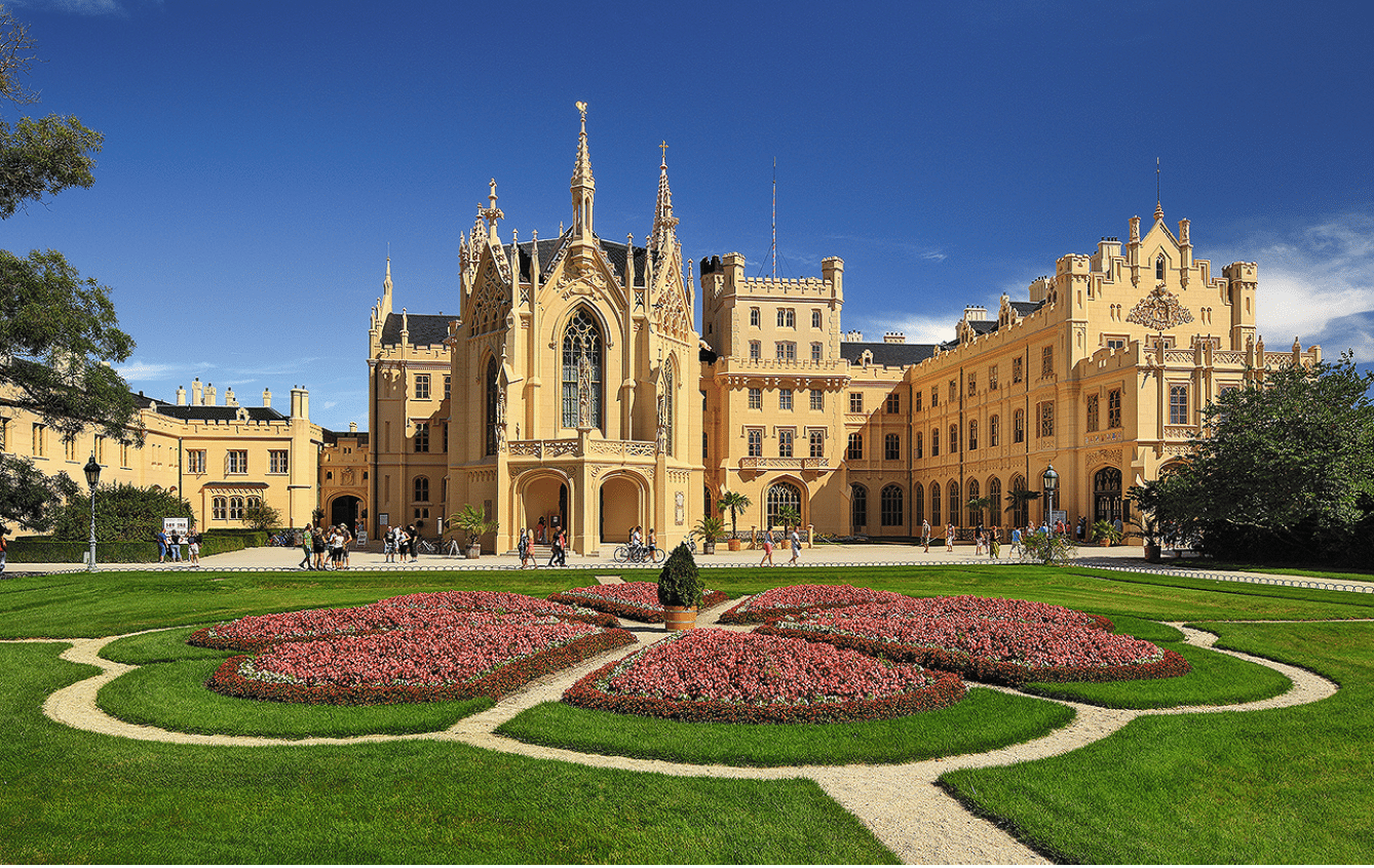 Kniha  MORAVA BEST - Libor Sv  ek  - 1  vyd n  2018 2019 Photographer: Libor Svacek; box fotosvacek cz; Mobile: +420 602428001; 