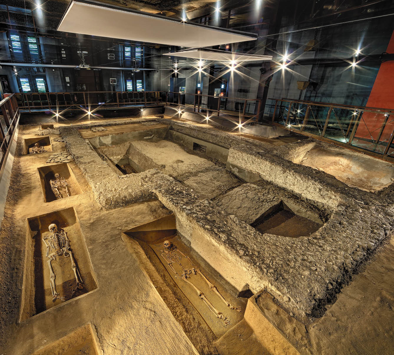 Kniha  PLZE  - Libor Sv  ek  - vyd n  2 , rok 2015 Photographer: Libor Svacek; box fotosvacek cz; Mobile: +420 602428001; 