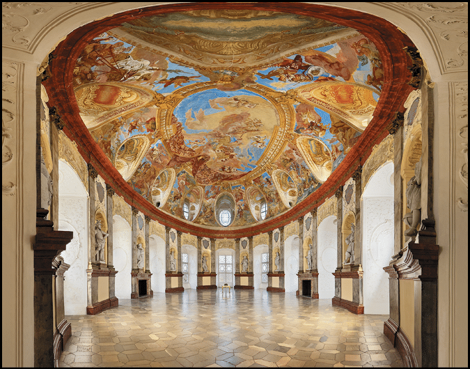 Kniha  Jizni Morava - Libor Svacek  - vydani 1 , rok 2011 Photographer: Libor Svacek; box fotosvacek cz; Mobile: +420 602428001; 