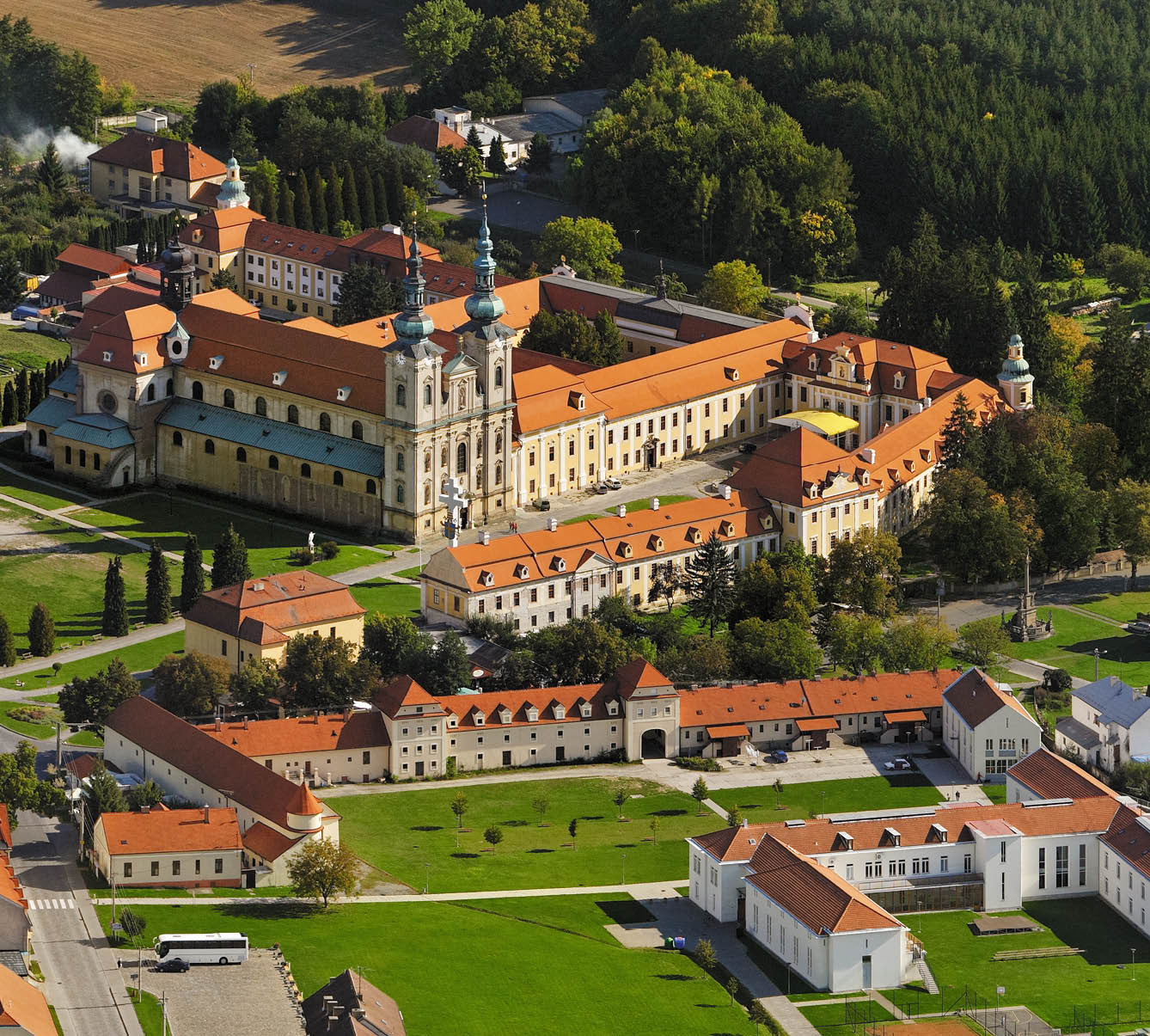 Kniha  Jizni Morava - Libor Svacek  - vydani 1 , rok 2011 Photographer: Libor Svacek; box fotosvacek cz; Mobile: +420 602428001; 