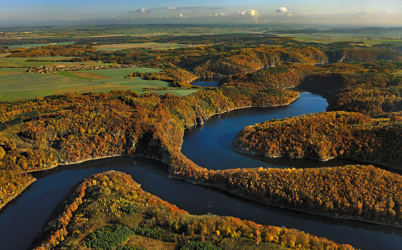 Kniha  Jizni Morava - Libor Svacek  - vydani 1 , rok 2011 Photographer: Libor Svacek; box fotosvacek cz; Mobile: +420 602428001; 