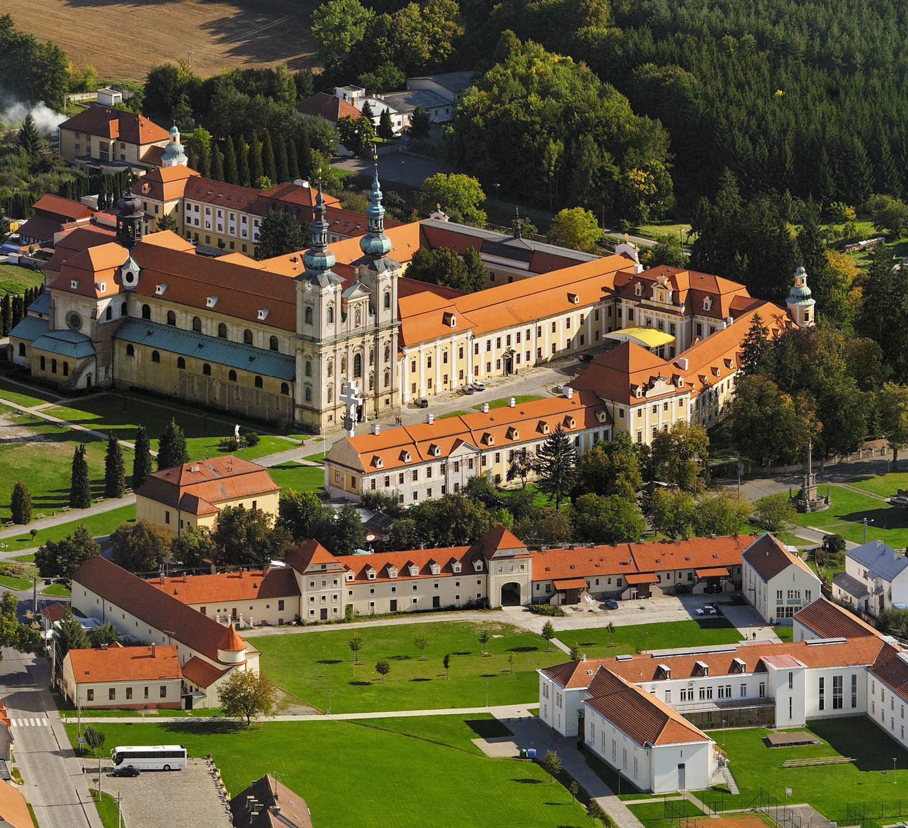 Kniha  Jizni Morava - Libor Svacek  - vydani 1 , rok 2011 Photographer: Libor Svacek; box fotosvacek cz; Mobile: +420 602428001; 