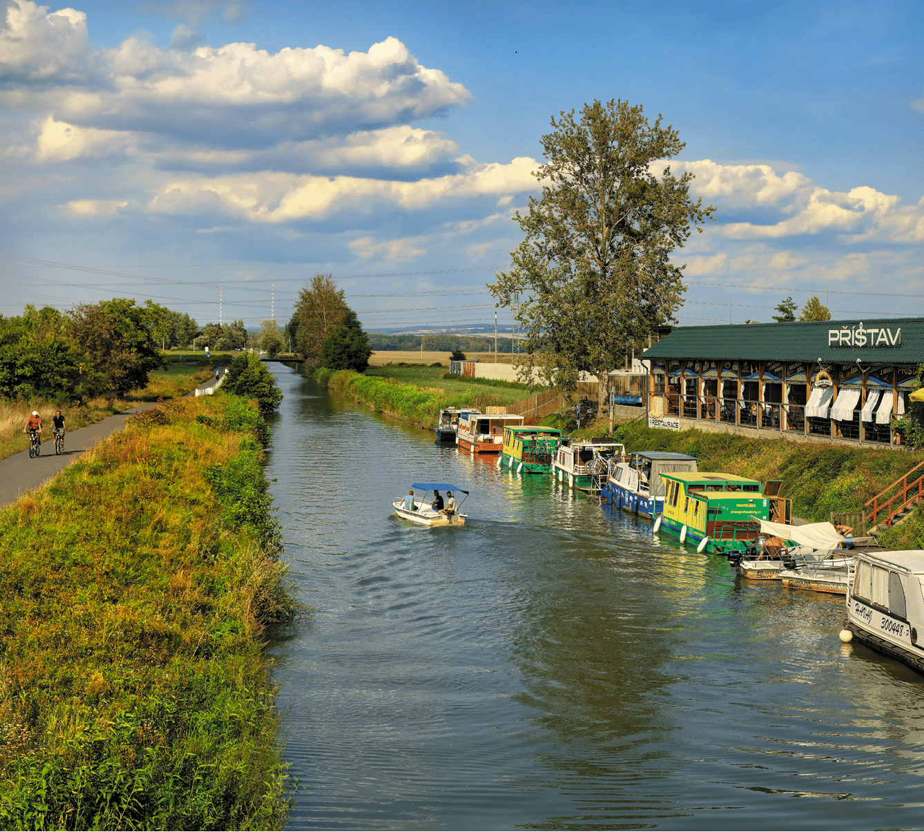 Kniha  MORAVA BEST - Libor Sv  ek  - 1  vyd n  2018 2019 Photographer: Libor Svacek; box fotosvacek cz; Mobile: +420 602428001; 